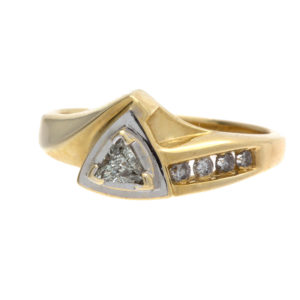 Stylish 14K Yellow Gold .17CT Trilliant Cut Diamond Ring