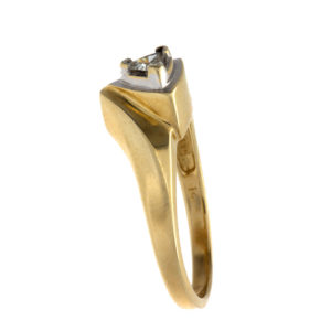 Stylish 14K Yellow Gold .17CT Trilliant Cut Diamond Ring