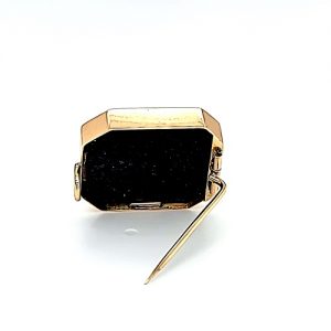 15K Yellow Gold Square Angel & Horse Cameo Brooch