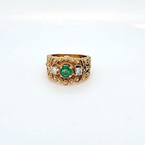 14K Yellow Gold 5mm Round Emerald Centre, 2 Round Brilliant Cut Diamond Textured Ring