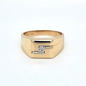 10K Yellow Gold .17CT RBC Diamond Centre Signet Style Ring