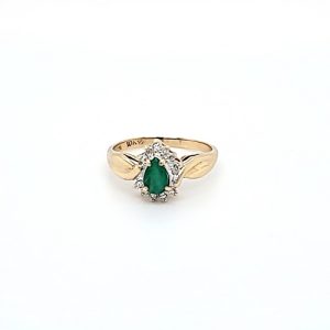 10K Yellow Gold Ring w/Pear Shape Emerald & 11 Diamond Halo