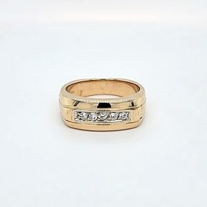 14K Yellow Gold 5 Round Brilliant Cut Diamond Signet Style Ring