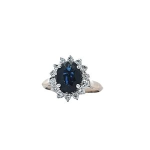 10K White Gold Oval Sapphire Centre & 14 S/C Diamond Cluster Ring